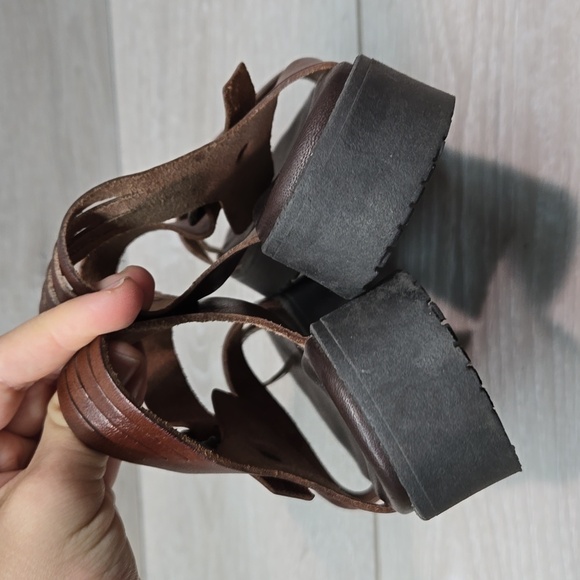 Sundance Leather Toe Loop Platform Buckle Sandals sz 37 / 6.5 - Picture 6 of 13